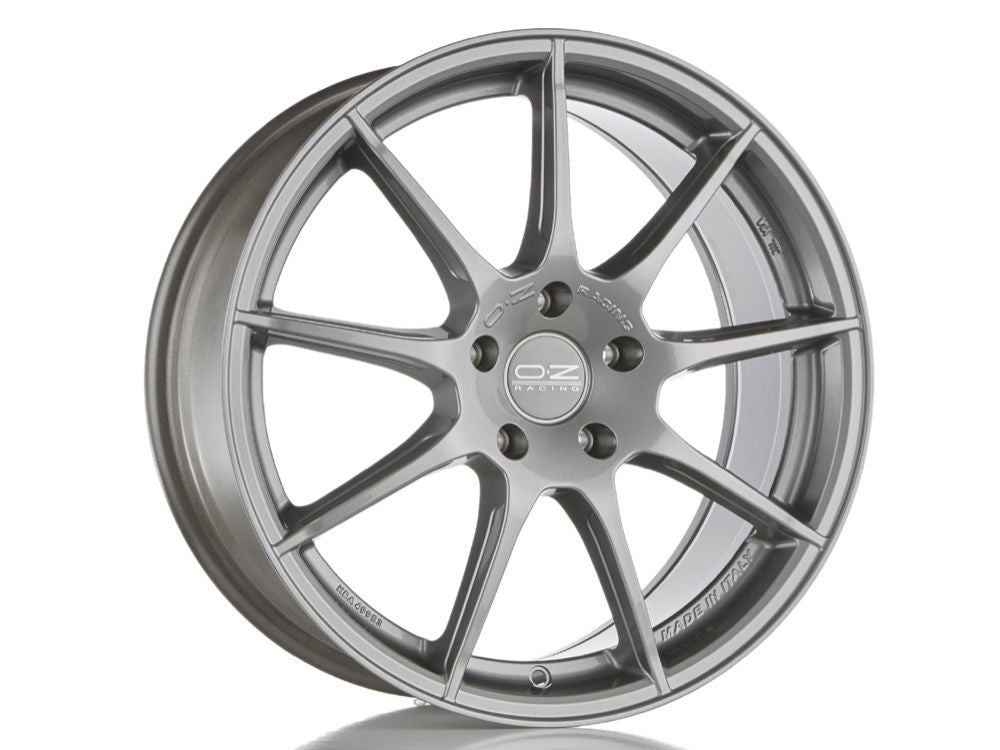 OMNIA RIM 8x18 ET 45 5x114.3 OZ RACING
