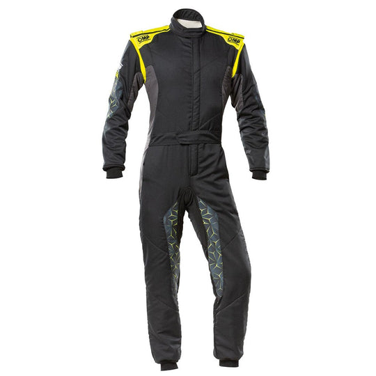 TRAJE DE CARRERAS TECNICA HYBRID FIA 8856-2018 NEGRO / AMARILLO FLUO TALLA 62 OMP RACING | VRM Motorsports